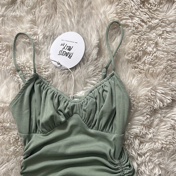 PRINCESS POLLY DRESS - Picture 4 of 6